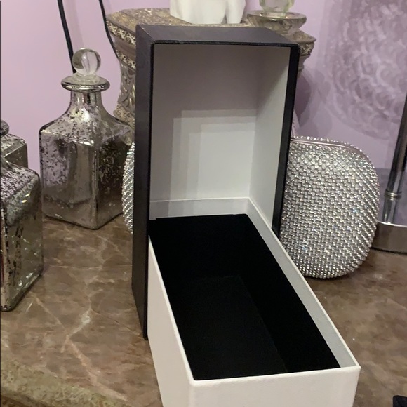 Chanel box - Picture 3 of 5